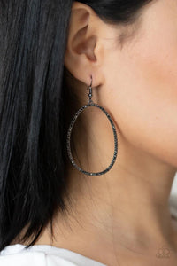 OVAL-RULED! - BLACK EARRINGS